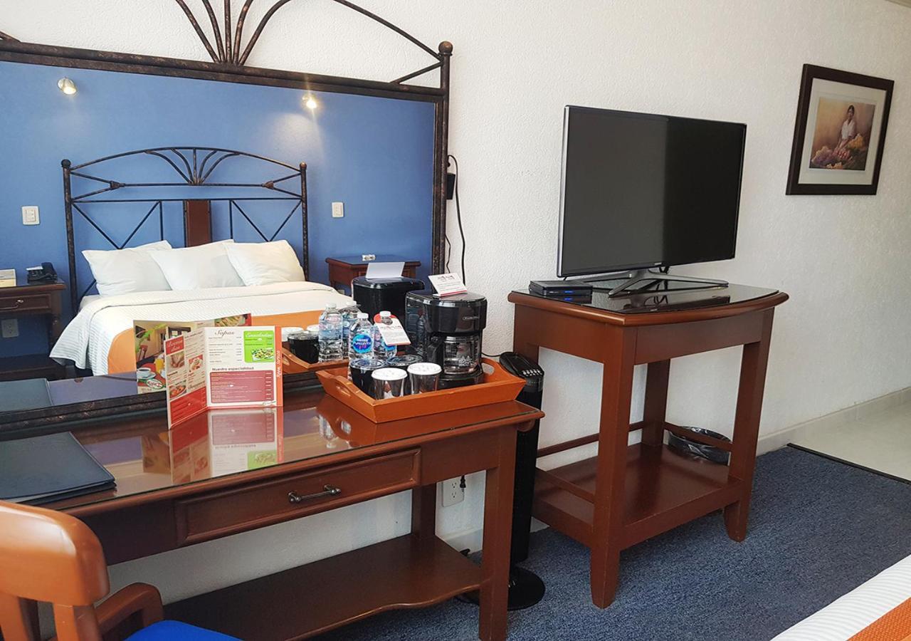 Hotel Ciros Pachuca Экстерьер фото